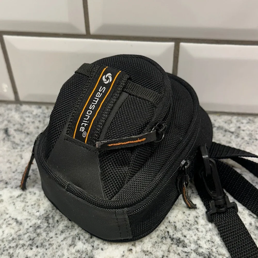 Samsonite Small Black Nylon Camera Bag Utility Pouch Crossbody Belt‎ Loop Bag